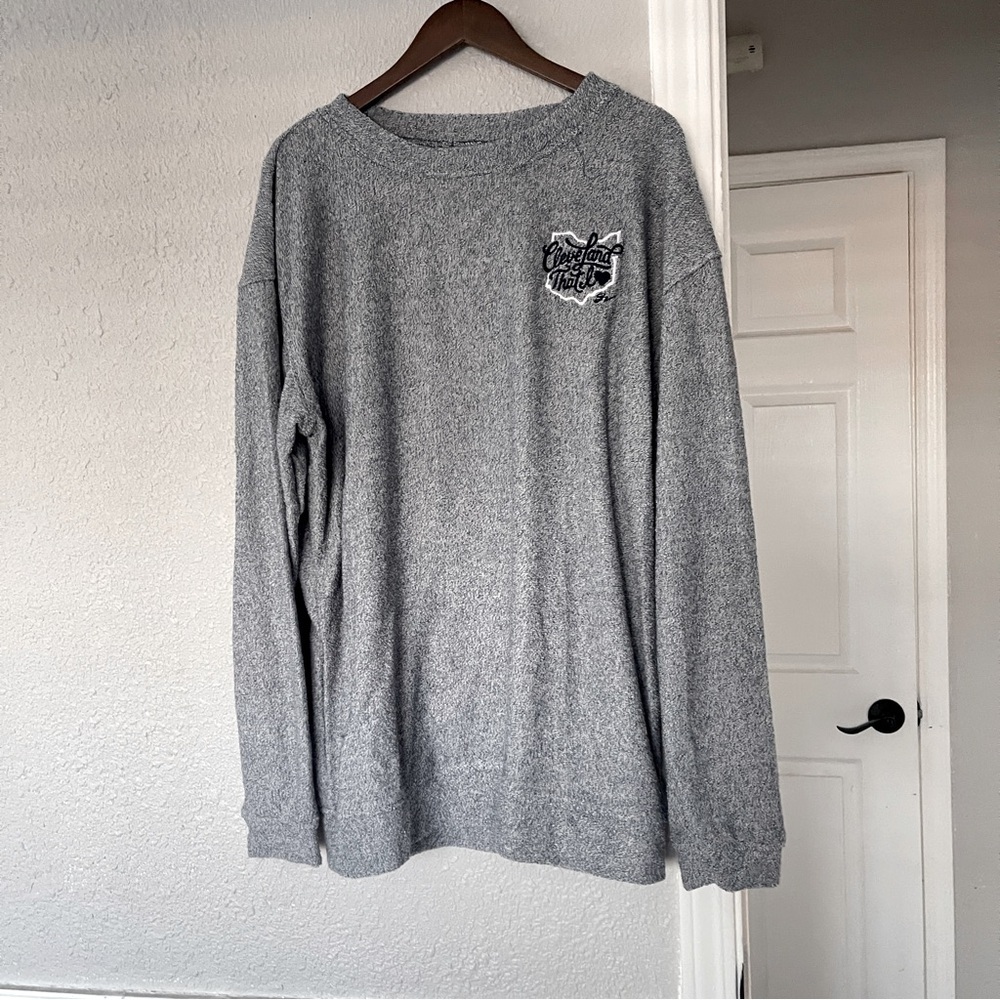 Gray ‘Cleveland that I love’ OHIO women’s Sweatshirt 2X